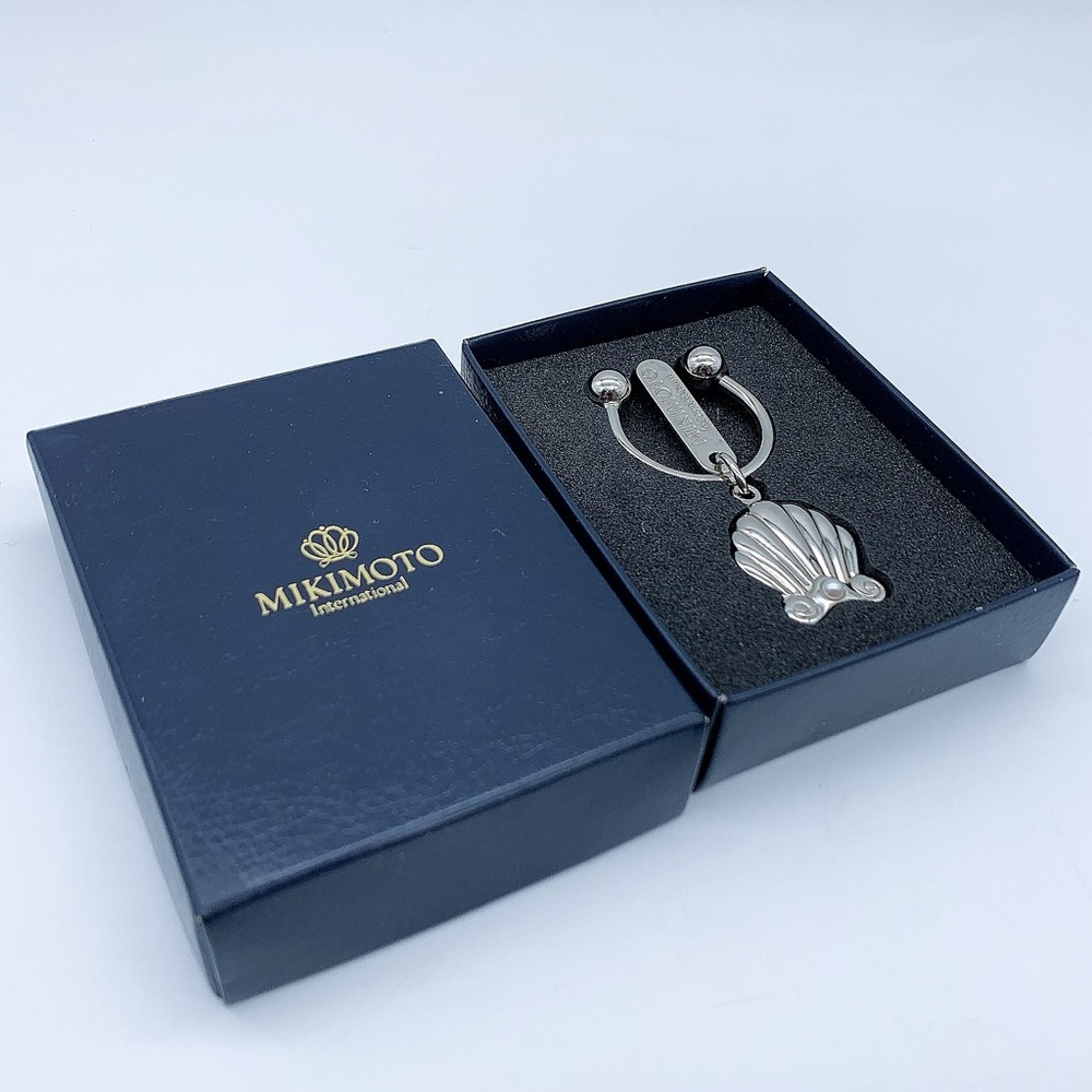 Mikimoto Pearl Shell Silver-Tone Key Ring Holder